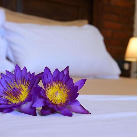 Ocean Ripples Hotel ฮิกคาดูวา ภายนอก รูปภาพ