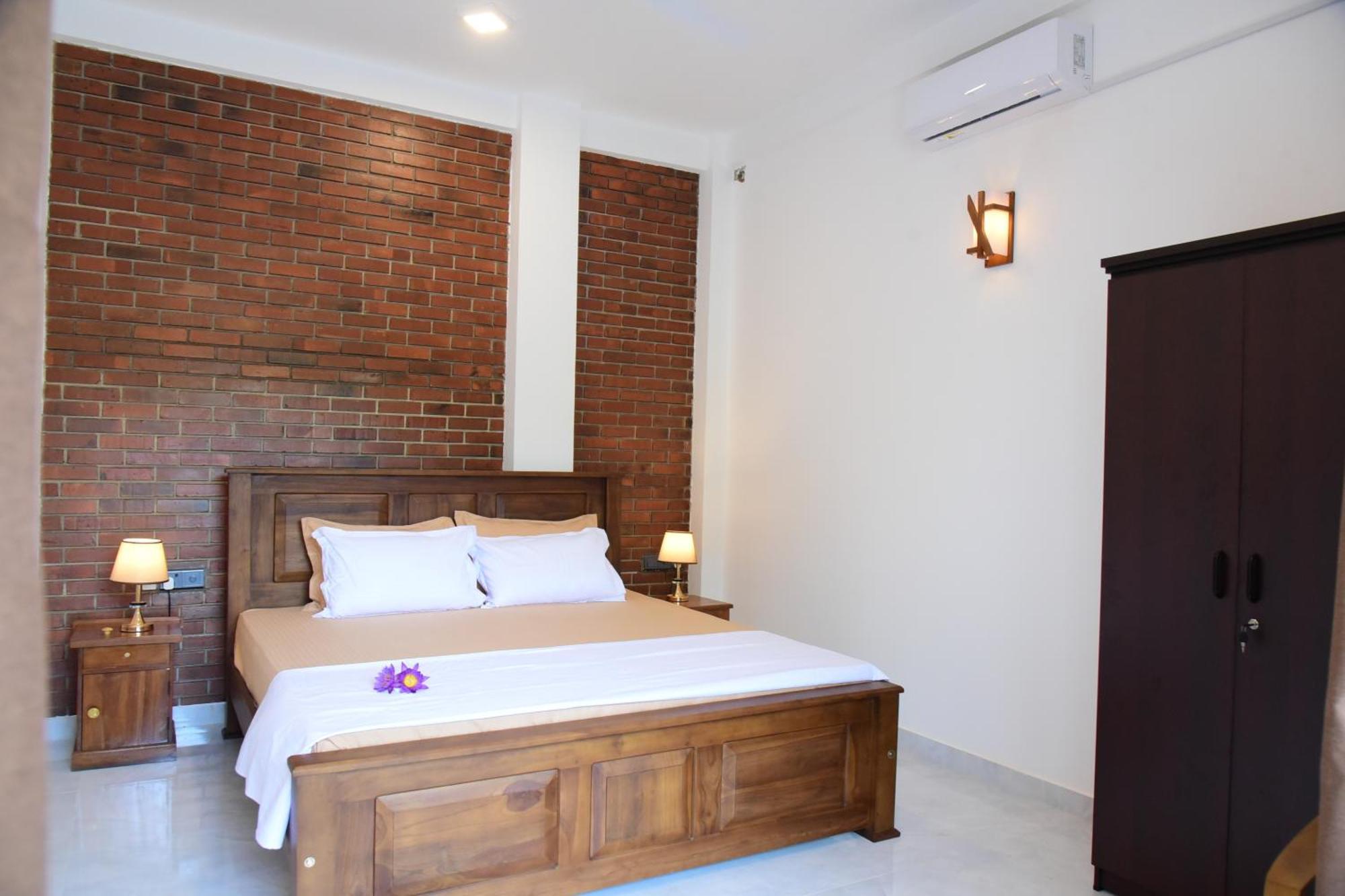Ocean Ripples Hotel ฮิกคาดูวา ภายนอก รูปภาพ