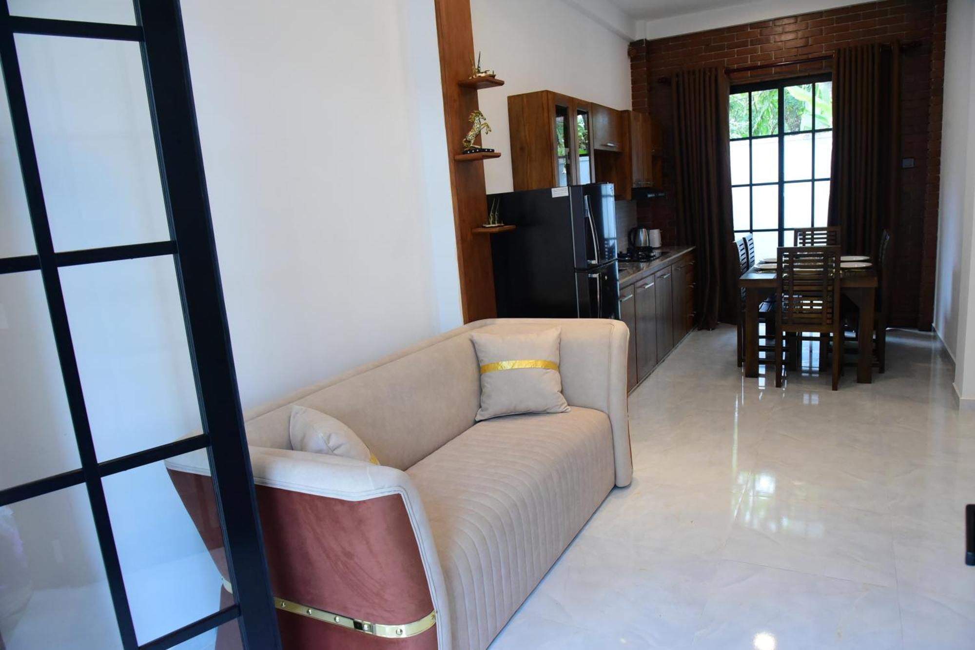 Ocean Ripples Hotel ฮิกคาดูวา ภายนอก รูปภาพ